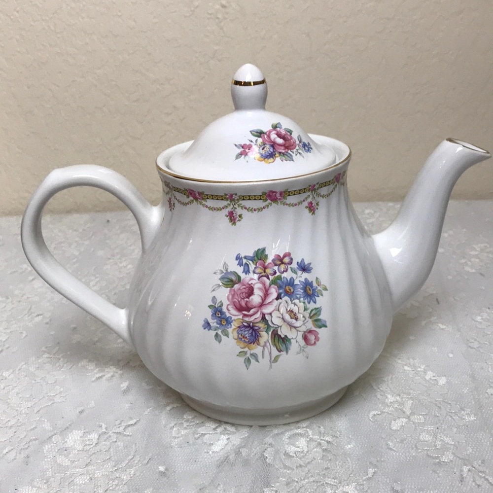 Arthur Wood & Son Staffordshire Vintage Porcelain Teapot #6522